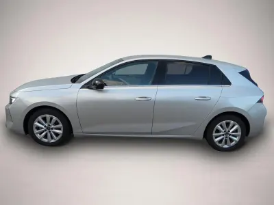 Gebraucht Opel Astra Elegance 131 PS (96 kW) 2023 Manufacturer Kleinwagen