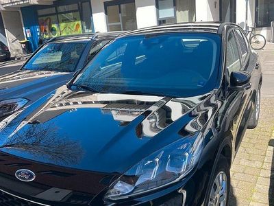Gebraucht Ford Kuga 150 PS (110 kW) 2022 Schwarz SUV