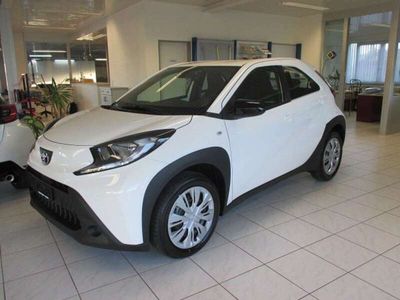 Gebraucht Toyota Aygo X X-play 72 PS (52 kW) 2024 Weiß SUV