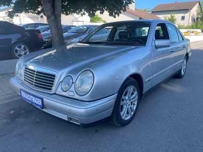 Mercedes E320