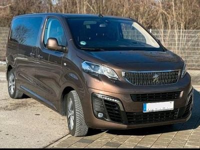 Peugeot Traveller