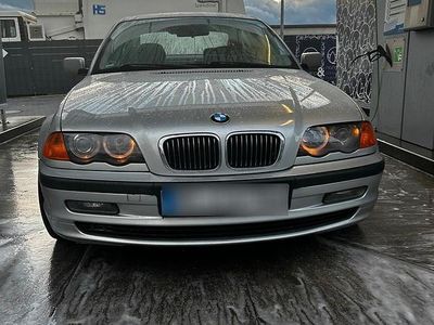 Gebraucht BMW 320 Sport Line 150 PS (110 kW) 1998 Silber Limousine