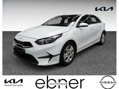 Gebraucht Kia Ceed 140 PS (102 kW) 2024 (wd) cararraweiss Kleinwagen