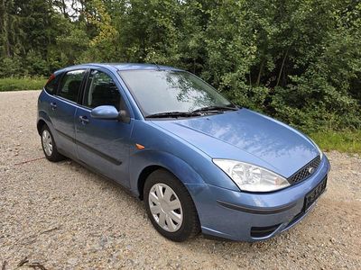Gebraucht Ford Focus 101 PS (74 kW) 2003 Blau Kleinwagen