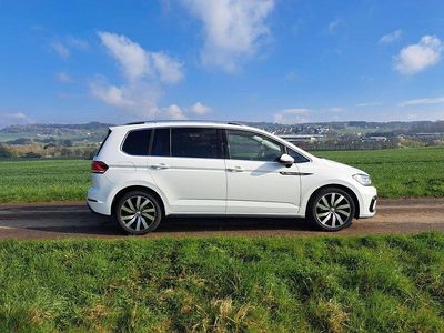 Usata VW Touran R-line 179 CV (131 kW) 2018 Bianco Monovolume