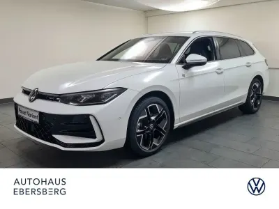 Gebraucht VW Passat R-line 150 PS (110 kW) 2024 Pure white Kombi