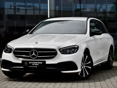 Gebraucht Mercedes E300 194 PS (142 kW) 2022 Weiß Kombi