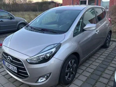 Gebraucht Hyundai ix20 Edition 125 PS (91 kW) 2016 Beige Kleinwagen
