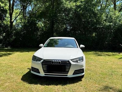 Gebraucht Audi A4 S-Line 150 PS (110 kW) 2018 Weiß Limousine