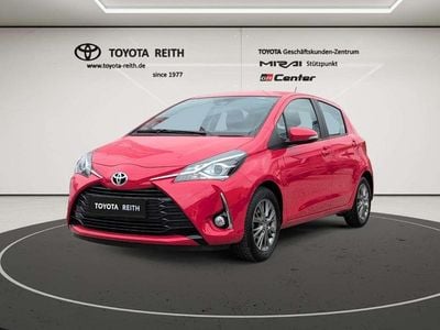 Usata Toyota Yaris Comfort 111 CV (81 kW) 2017 Rosso Utilitaria