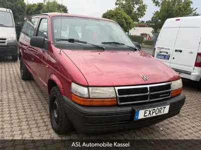 Gebraucht Chrysler Voyager 163 PS (119 kW) 1995 Rot Van / Kleinbus