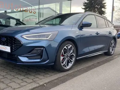 Gebraucht Ford Focus ST-Line X 155 PS (114 kW) 2025 Chromablau metallic Kombi