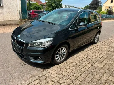 Gebraucht BMW 216 Active Tourer Advantage 116 PS (85 kW) 2017 Schwarz Van / Kleinbus
