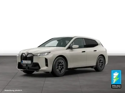 Gebraucht BMW iX M Sport 300 kW (408 PS) 2025 Grau SUV