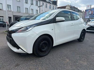 Usata Toyota Aygo X-play 69 CV (50 kW) 2017 Bianco Utilitaria