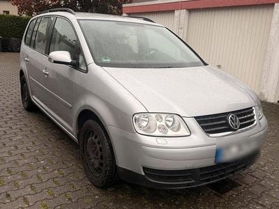 Silber Gebraucht 2005 VW Touran Van / Kleinbus | 7.950 €