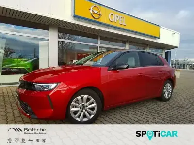 Gebraucht Opel Astra Elegance 131 PS (96 kW) 2023 Lackierung peperoncino red/typ Limousine