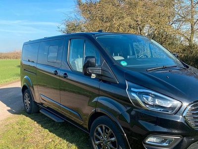 Gebraucht Ford Tourneo 185 PS (136 kW) 2020 Schwarz Van / Kleinbus