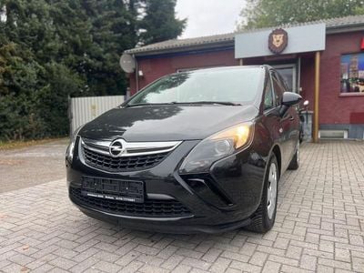 Schwarz Gebraucht 2013 Opel Zafira Tourer Selection Van / Kleinbus | 4.999 € (Fairer Preis)