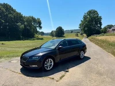 Gebraucht Skoda Superb Ambition 120 PS (88 kW) 2016 Schwarz Kombi