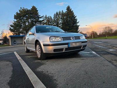 Gebraucht VW Golf IV 75 PS (55 kW) 2000 Silber Kleinwagen