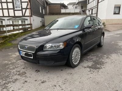 gebraucht Volvo V50 1.8 Kombi - Benzin, AHK, 8-fach ber. Klima