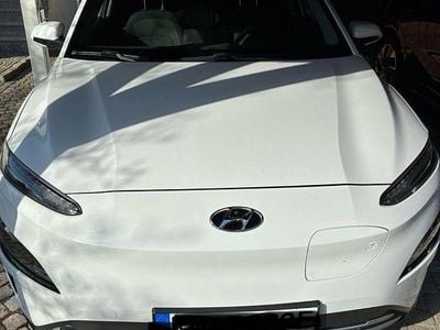 Gebraucht Hyundai Kona 100 kW (136 PS) 2022 Weiß SUV