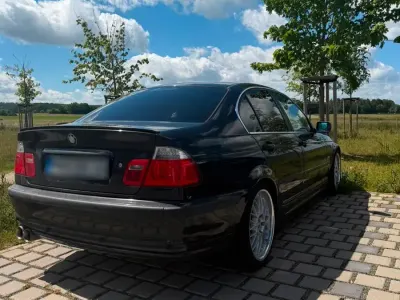 Gebraucht BMW 323 Performance 170 PS (125 kW) 1998 Schwarz Limousine