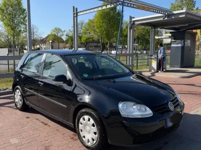 Brugt VW Golf V 102 HK (75 kW) 2004 Sort Hatchback