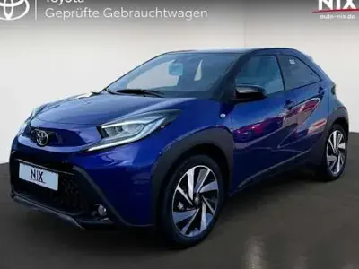 Neu Toyota Aygo X X-plore 72 PS (52 kW) 2025 Blau SUV