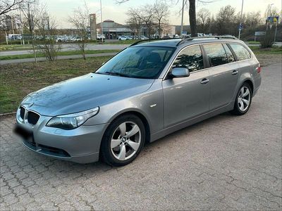 Gebraucht BMW 530 218 PS (160 kW) 2005 Grau Kombi