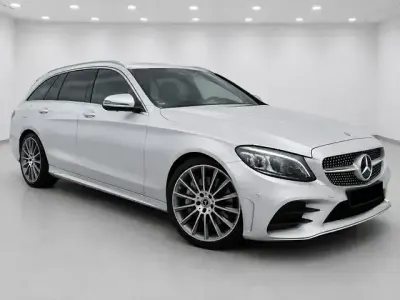 Gebraucht Mercedes C300 245 PS (180 kW) 2019 Silber Limousine