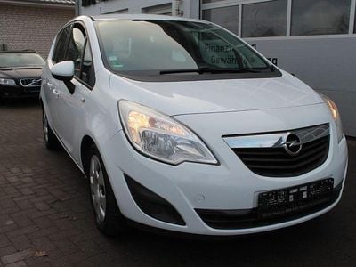 Gebraucht Opel Meriva Edition 95 PS (69 kW) 2011 Weiß Van / Kleinbus
