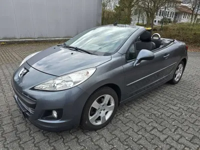 Gebraucht Peugeot 207 CC Premium 120 PS (88 kW) 2010 Grau thorium/metalliclac Cabrio