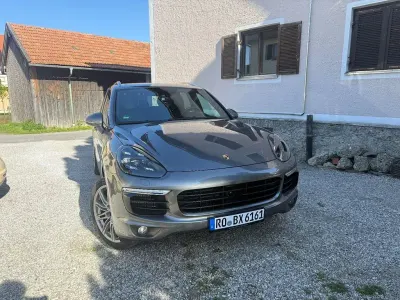 Usata Porsche Cayenne 262 CV (192 kW) 2015 Grigio SUV