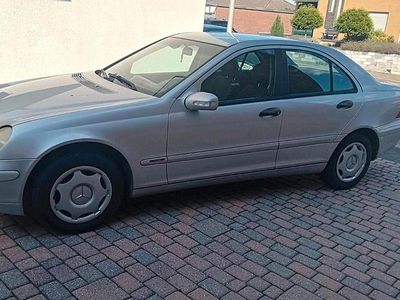 Mercedes C180