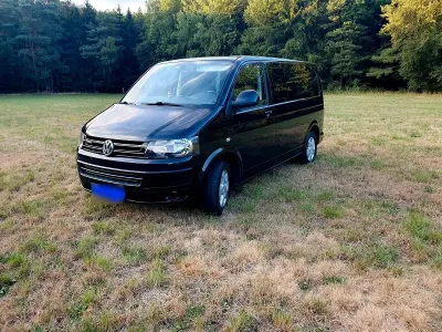 Gebraucht VW Multivan 114 PS (83 kW) 2013 Schwarz Van / Kleinbus