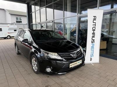 Gebraucht Toyota Avensis 124 PS (91 kW) 2013 Night time black Kombi