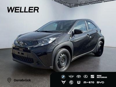 Neu Toyota Aygo X Play 72 PS (52 kW) 2025 Schwarz SUV