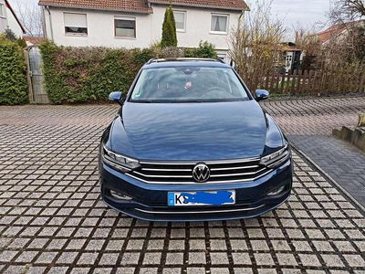 Gebraucht VW Passat 150 PS (110 kW) 2021 Blau Kombi