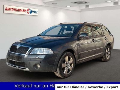 Grau Gebraucht 2007 Skoda Octavia Scout 4x4 Kombi | 2.399 € (Guter Preis)