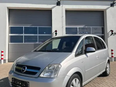 Gebraucht Opel Meriva 125 PS (91 kW) 2003 Silber Van / Kleinbus