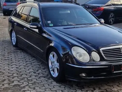 Gebraucht Mercedes E320 204 PS (150 kW) 2004 Schwarz Kombi