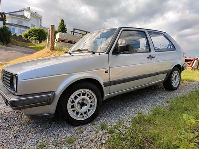 Second-hand VW Golf II 55 CP (40 kW) 1988 Argintiu Hatchback