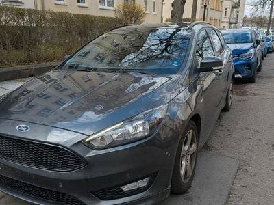 Second-hand Ford Focus ST-Line 120 CP (88 kW) 2017 Gri Berlinǎ