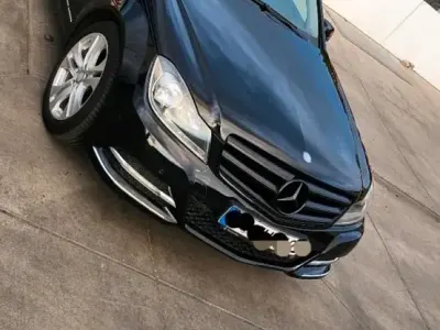Gebraucht Mercedes C200 173 PS (127 kW) 2012 Schwarz Limousine
