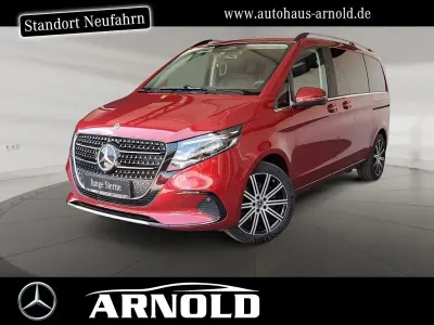 Gebraucht Mercedes V300 Avantgarde 237 PS (174 kW) 2025 Rot Van / Kleinbus