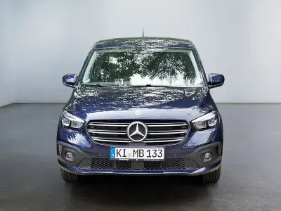 Gebraucht Mercedes T180 Progressive 131 PS (96 kW) 2026 Andere Van / Kleinbus