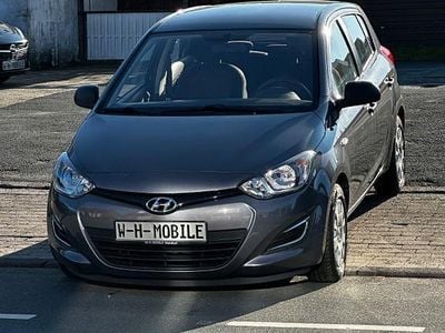Gebraucht Hyundai i20 Edition 86 PS (63 kW) 2014 Grau Kleinwagen