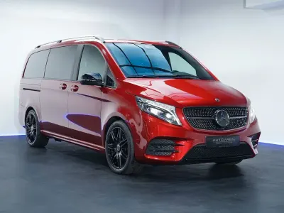 Gebraucht Mercedes V300 AMG line 237 PS (174 kW) 2021 Rot Van / Kleinbus